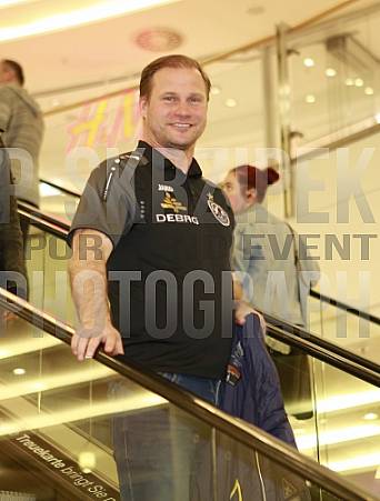 Autogrammstunde in den Schönhauser Allee Arcaden