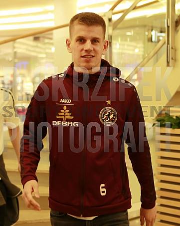 Autogrammstunde in den Schönhauser Allee Arcaden