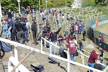 Subbotnik im Sportforum Berlin Stadion , Arbeitseinsatz Subbotnik im Sportforum Berlin Stadion , Arbeitseinsatz