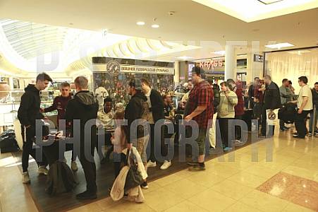 Autogrammstunde in den Schönhauser Allee Arcaden