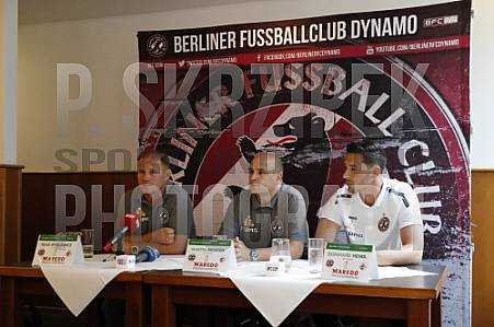 Pressekonferenz im Maredo am Hackischen Markt BFC Dynamo - 1.FC Köln ,
1.Runde DFB Pokal Pressekonferenz im Maredo am Hackischen Markt BFC Dynamo - 1.FC Köln ,
1.Runde DFB Pokal