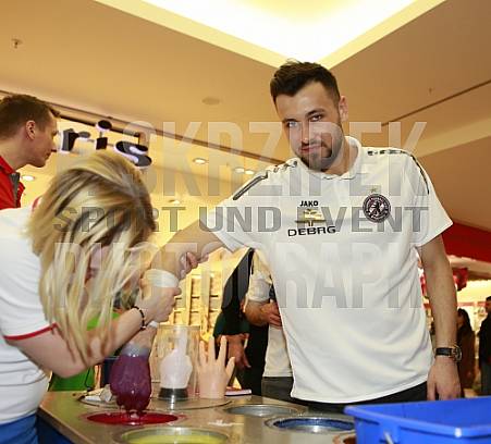 Autogrammstunde in den Schönhauser Allee Arcaden