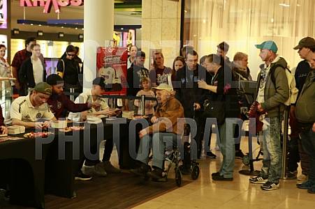 Autogrammstunde in den Schönhauser Allee Arcaden