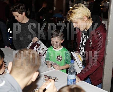 06.03.2020 Autogrammstunde im Vereinsheim