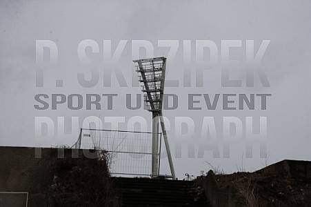 Sprengung der Flutlichtmast im Friedrich Ludwig Jahn Sportpark