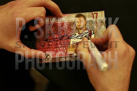 Autogrammstunde in den Schönhauser Allee Arcaden