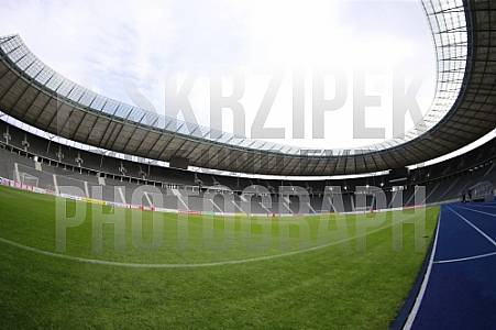 18.08.2018 Training im Olympiastadion,
BFC Dynamo - 1.FC Köln ,
1.Runde DFB Pokal 18.08.2018 Training im Olympiastadion,
BFC Dynamo - 1.FC Köln ,
1.Runde DFB Pokal