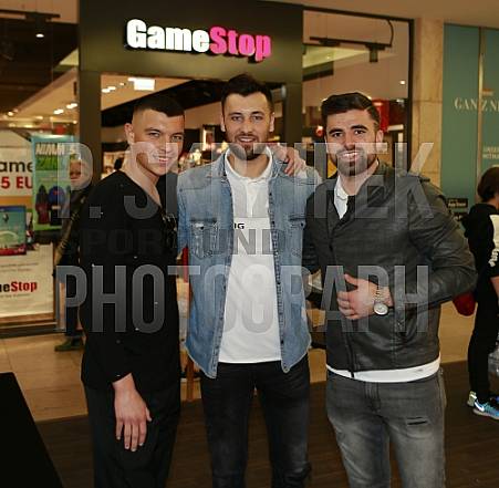 Autogrammstunde in den Schönhauser Allee Arcaden