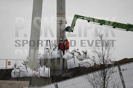 Sprengung der Flutlichtmast im Friedrich Ludwig Jahn Sportpark