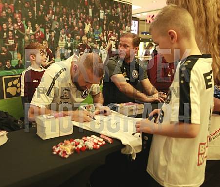 Autogrammstunde in den Schönhauser Allee Arcaden