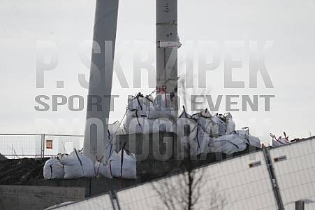 Sprengung der Flutlichtmast im Friedrich Ludwig Jahn Sportpark