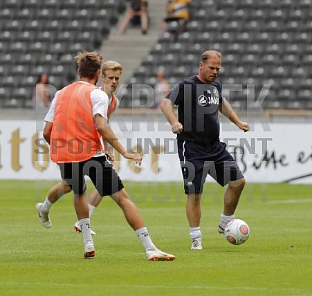 18.08.2018 Training im Olympiastadion,
BFC Dynamo - 1.FC Köln ,
1.Runde DFB Pokal 18.08.2018 Training im Olympiastadion,
BFC Dynamo - 1.FC Köln ,
1.Runde DFB Pokal