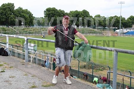 Arbeitseinsatz im Sportforum Berlin im Stadion