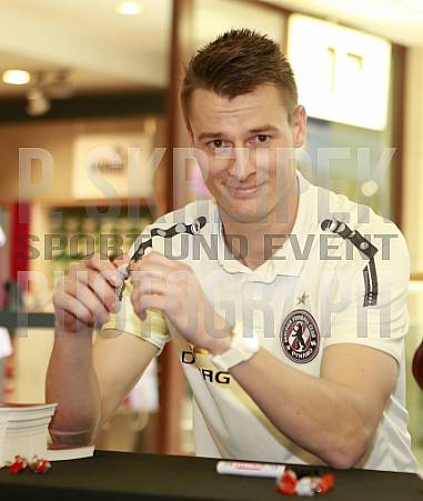 Autogrammstunde in den Schönhauser Allee Arcaden