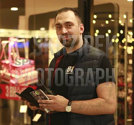 Autogrammstunde in den Schönhauser Allee Arcaden