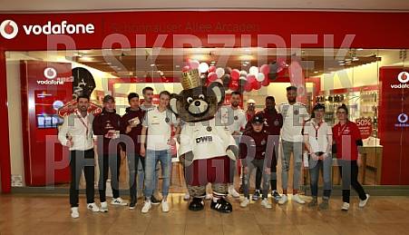 Autogrammstunde in den Schönhauser Allee Arcaden