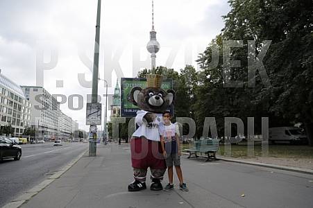 Werbung mit Teddy für die 1.Runde im DFB-Pokal