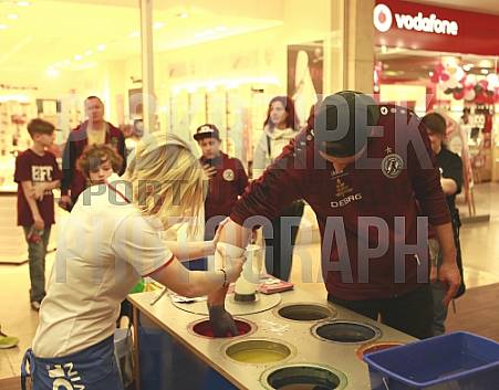 Autogrammstunde in den Schönhauser Allee Arcaden