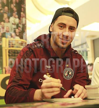 Autogrammstunde in den Schönhauser Allee Arcaden