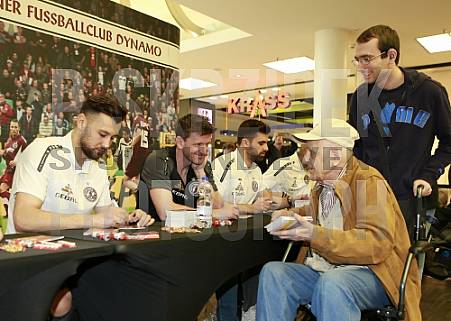 Autogrammstunde in den Schönhauser Allee Arcaden
