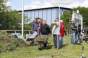 Subbotnik im Sportforum Berlin Stadion , Arbeitseinsatz