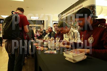 Autogrammstunde in den Schönhauser Allee Arcaden