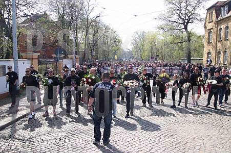 29.Spieltag BSG Chemie Leipzig - BFC Dynamo , Mike Polley Trauermarsch 29.Spieltag BSG Chemie Leipzig - BFC Dynamo , Mike Polley Trauermarsch