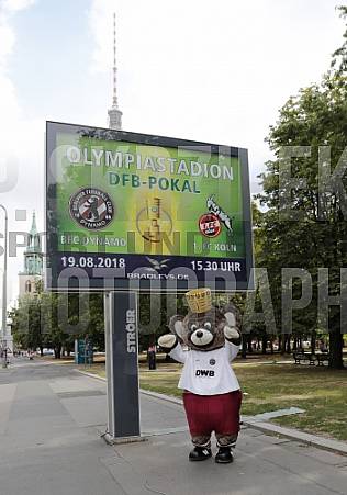 Werbung mit Teddy für die 1.Runde im DFB-Pokal