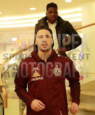 Autogrammstunde in den Schönhauser Allee Arcaden