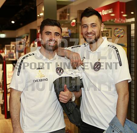 Autogrammstunde in den Schönhauser Allee Arcaden