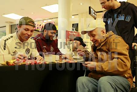 Autogrammstunde in den Schönhauser Allee Arcaden