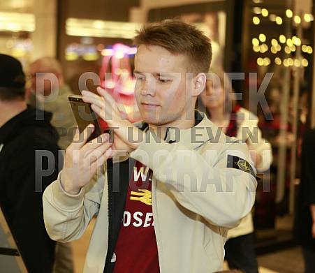 Autogrammstunde in den Schönhauser Allee Arcaden