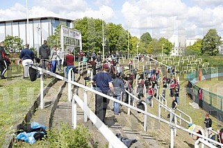 Subbotnik im Sportforum Berlin Stadion , Arbeitseinsatz